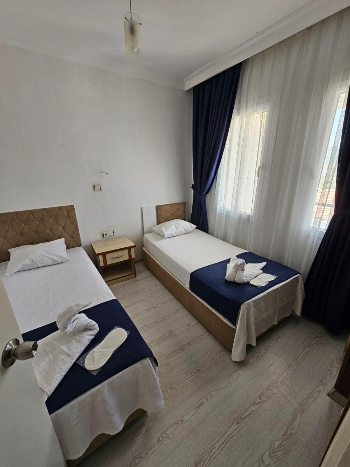 Yenifoca Ersan Hotel Exterior photo